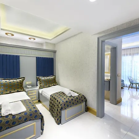 Five Diamonds فندق ألاتشاتي