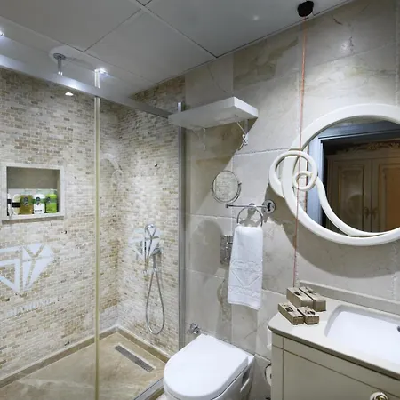 Five Diamonds * ألاتشاتي