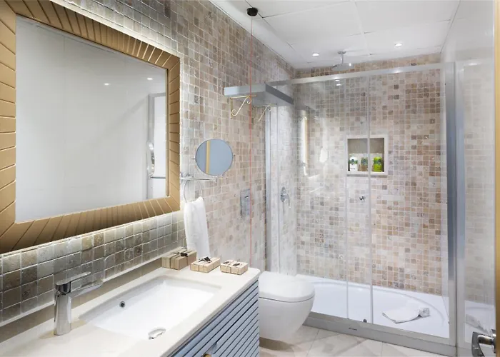 Five Diamonds 알라카티